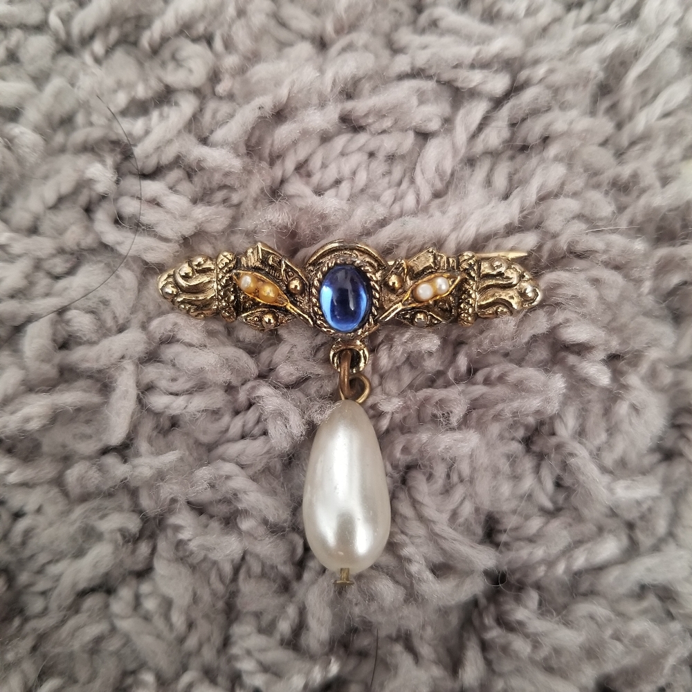 Vintage Gold Tone Blue Stone Faux Pearl Drop Brooch